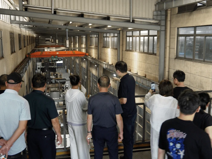 Ningbo Printing Association delegation inspecting Zhejiang Dayuan Machinery factory